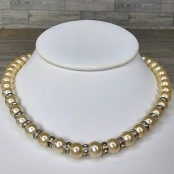 Crown Trifari Ivory Faux Pearl Choker Necklace 925 Sterling Foldover Clasp 15"L - Picture 8 of 8